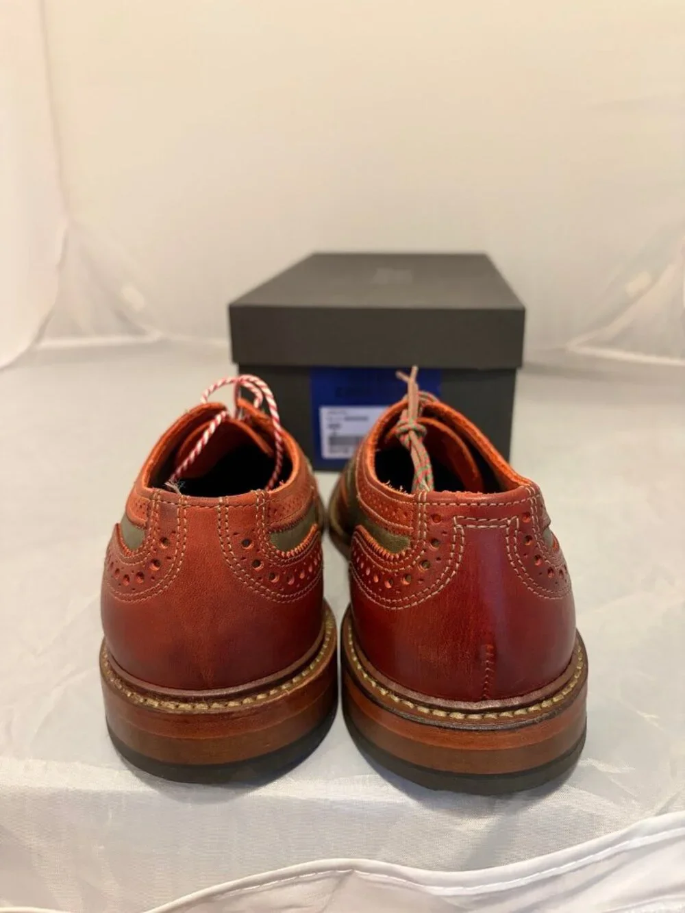 Allen Edmonds Jingle Bell Wingtip Mok Leather Mens dress shoe size 9.5 new